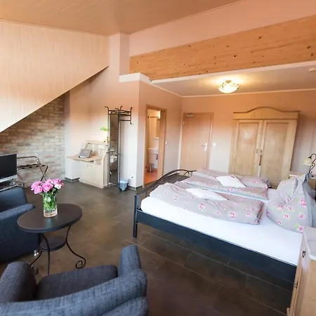 Weingut Und Gaestehaus Wetzler 4*