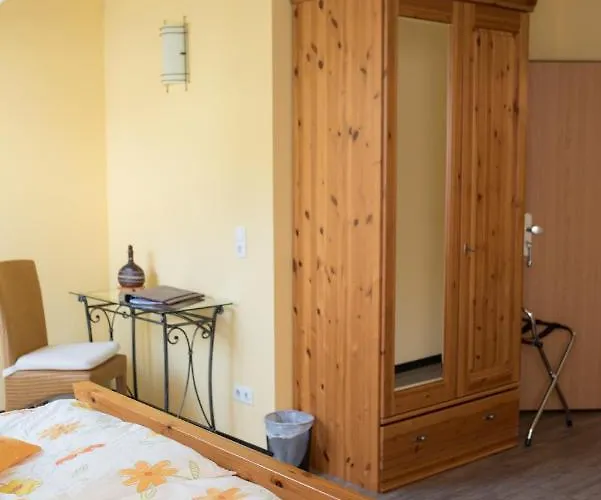 Weingut Und Gaestehaus Wetzler Pensjonat Vendersheim